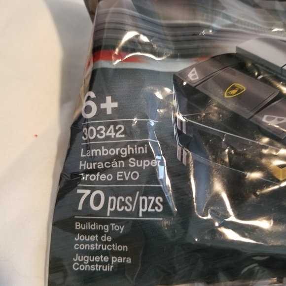 LEGO Speed Champions Edition Lamborghini - Picture 2 of 5